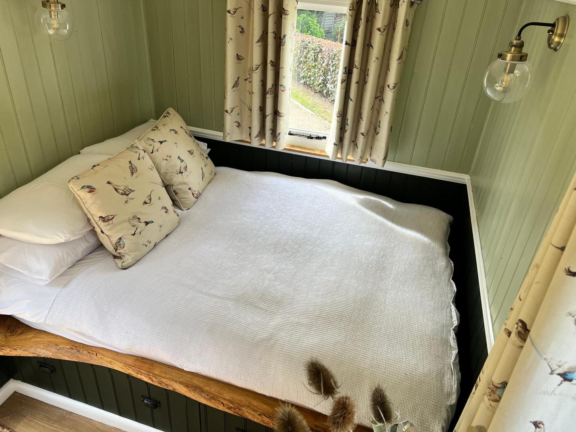 Stonehenge Campsite & Glamping Otel Berwick St James Dış mekan fotoğraf